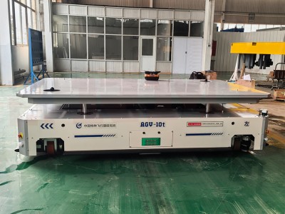 AGV (Automated Guided Vehicle) kendaraan berat