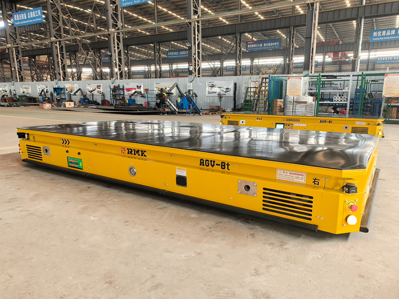 8 Ton Laser-Guided AGV dengan Lifting Pallet